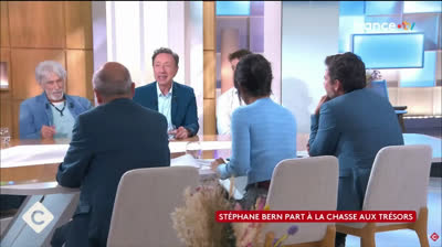 Stéphane Bern part à la chasse aux trésors