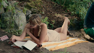 Frida Gustavsson as Marianne in Trolösa S01E01, E02 (2024)